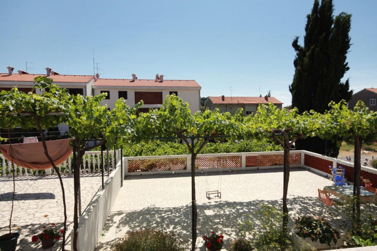 Apartments And Rooms With Parking Space Palit, Rab - 5061 Εξωτερικό φωτογραφία