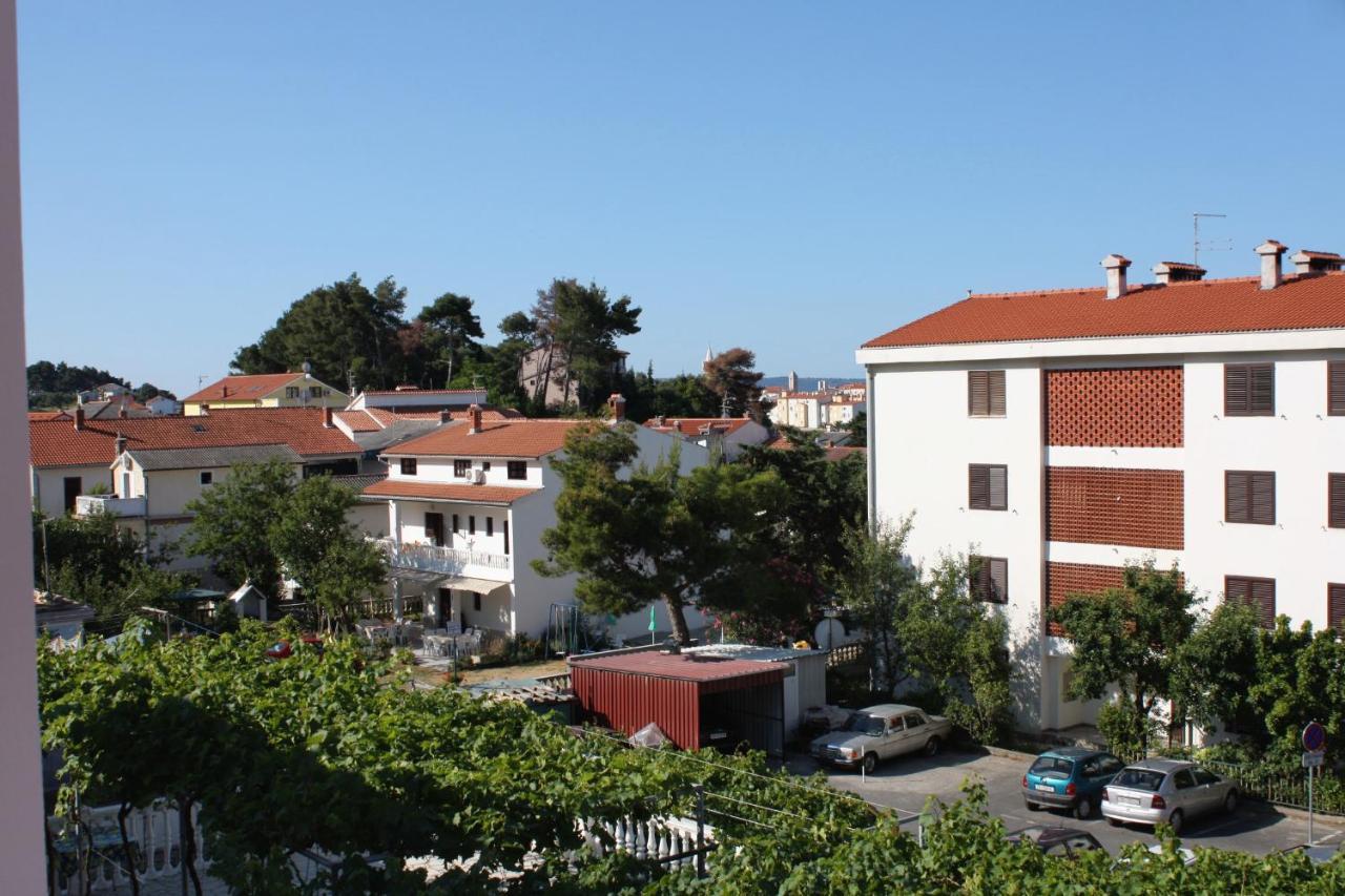 Apartments And Rooms With Parking Space Palit, Rab - 5061 Εξωτερικό φωτογραφία